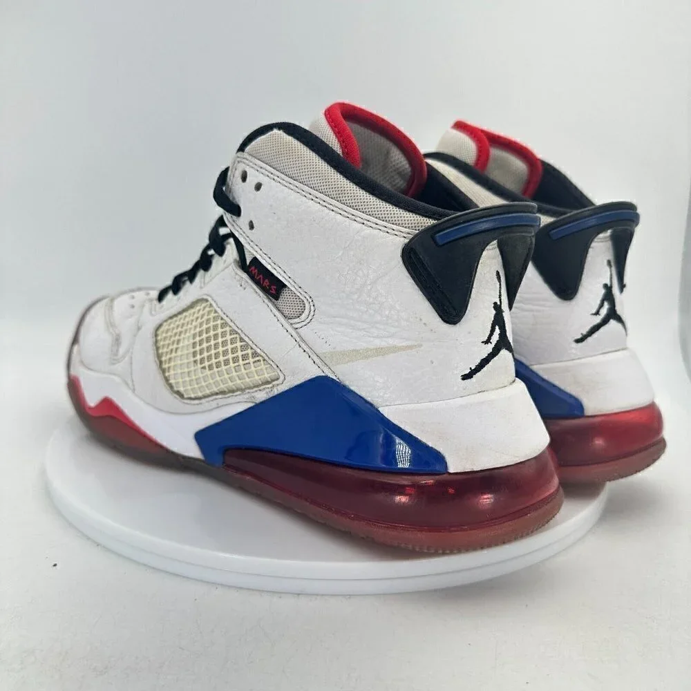 Nike Air Jordan Mars 270 Men Size 10 CD7070-104 White Red Basketball Shoes